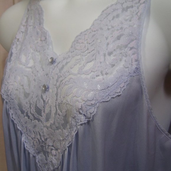 Vassarette Blue Waltz Robe and Nightgown Set NWOT - Picture 3 of 4